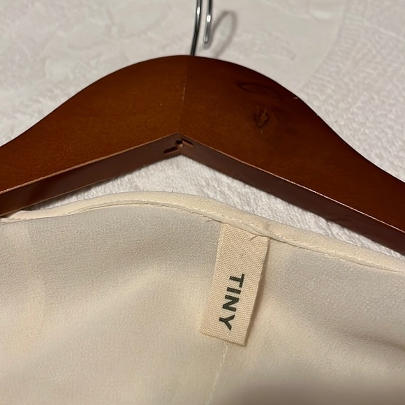 Super cute Tiny rayon dress size large in perfect condition - Picture 2 of 9